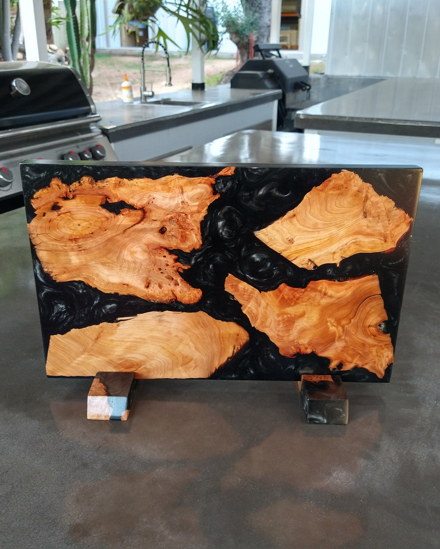 BBQ Blades™ Magnetic Blade Block