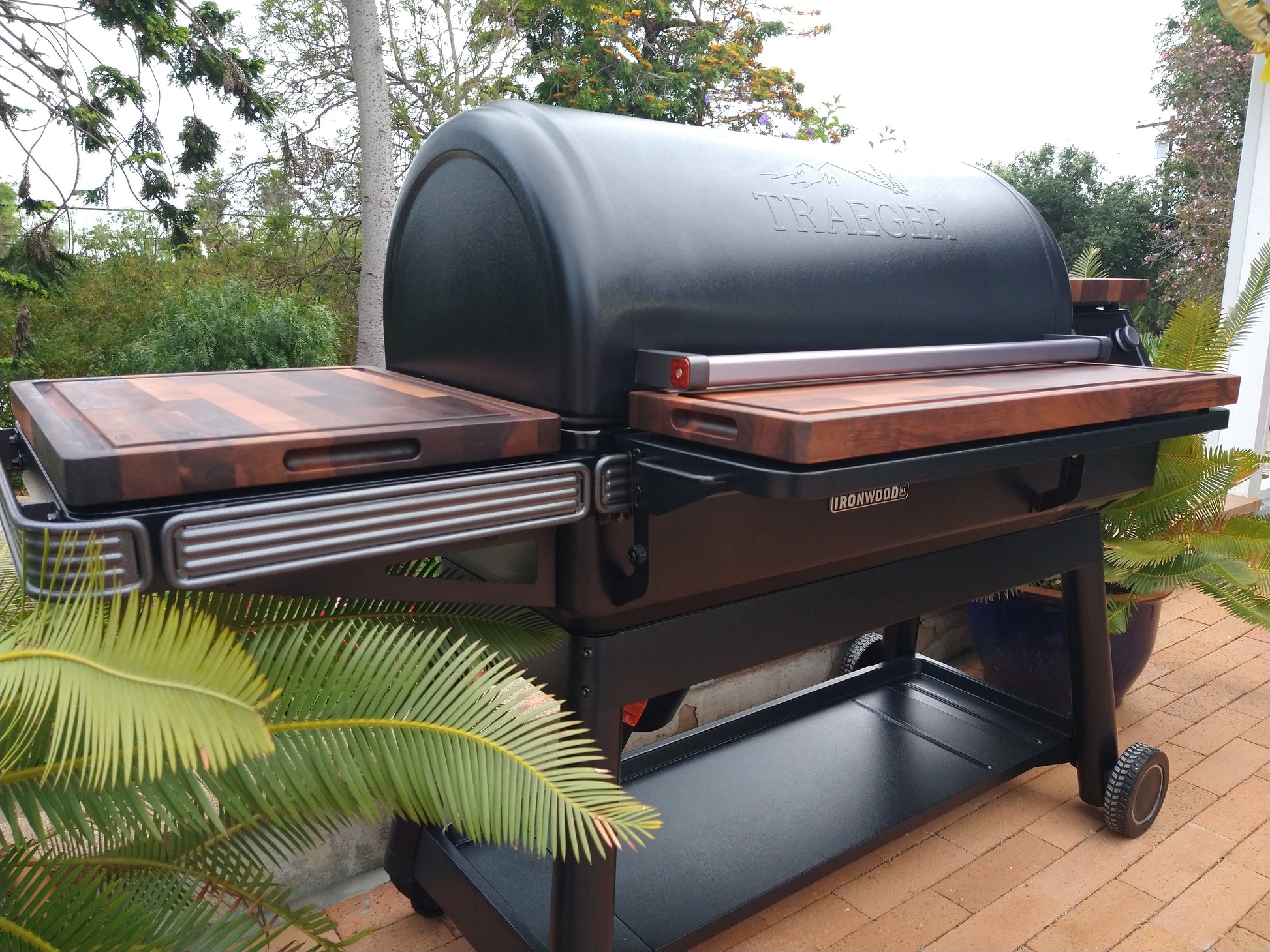 Traeger Ironwood XL Review: This Pellet Grill Smokes Its Competitors