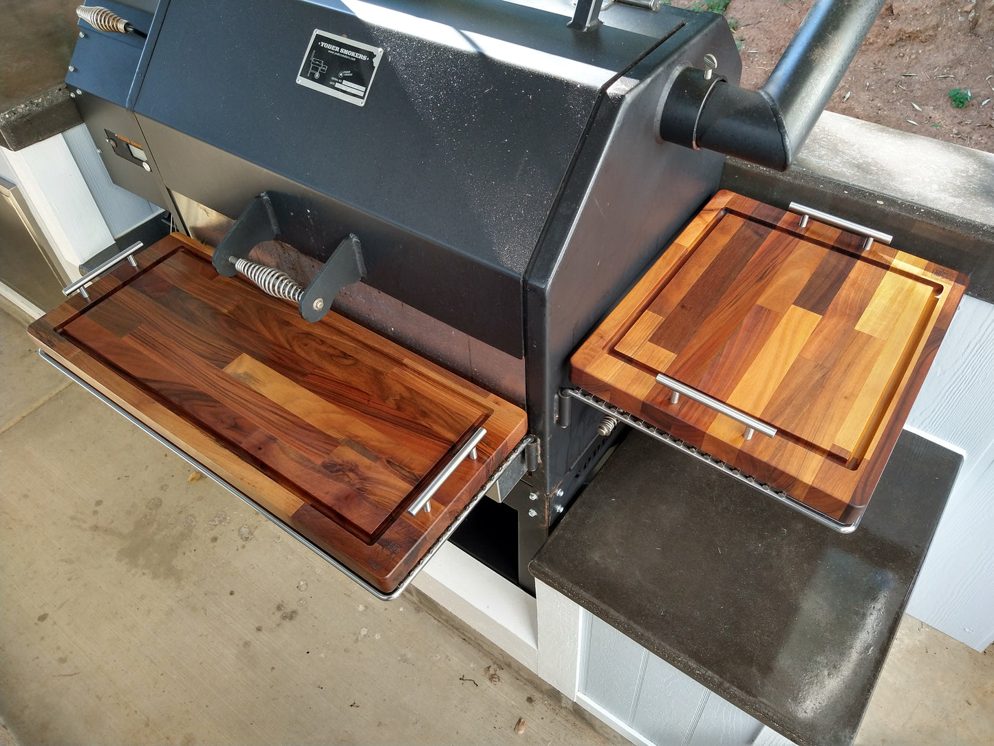 Yoder Smoker YS640 Hardwood Cutting Board / Serving Tray With Juice Groove  and Carrying Handles for Front & Side Shelves 